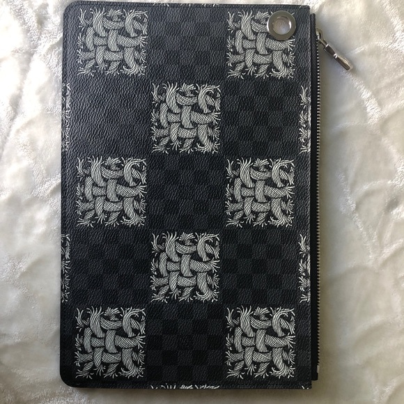 Louis Vuitton Pochette- Limited edition - Picture 7 of 8